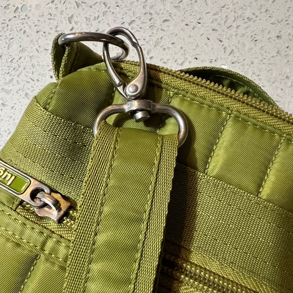 Lug Skipper Quilted Crossbody Bag Green Zipper Closure 1 Front Zip Pocket - Picture 4 of 5
